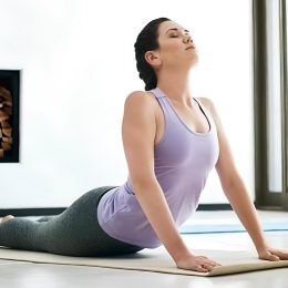 Yogaیوگا سیاتیک ورزش کمر و سیاتیک